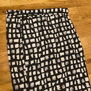 Black and white pencil skirt